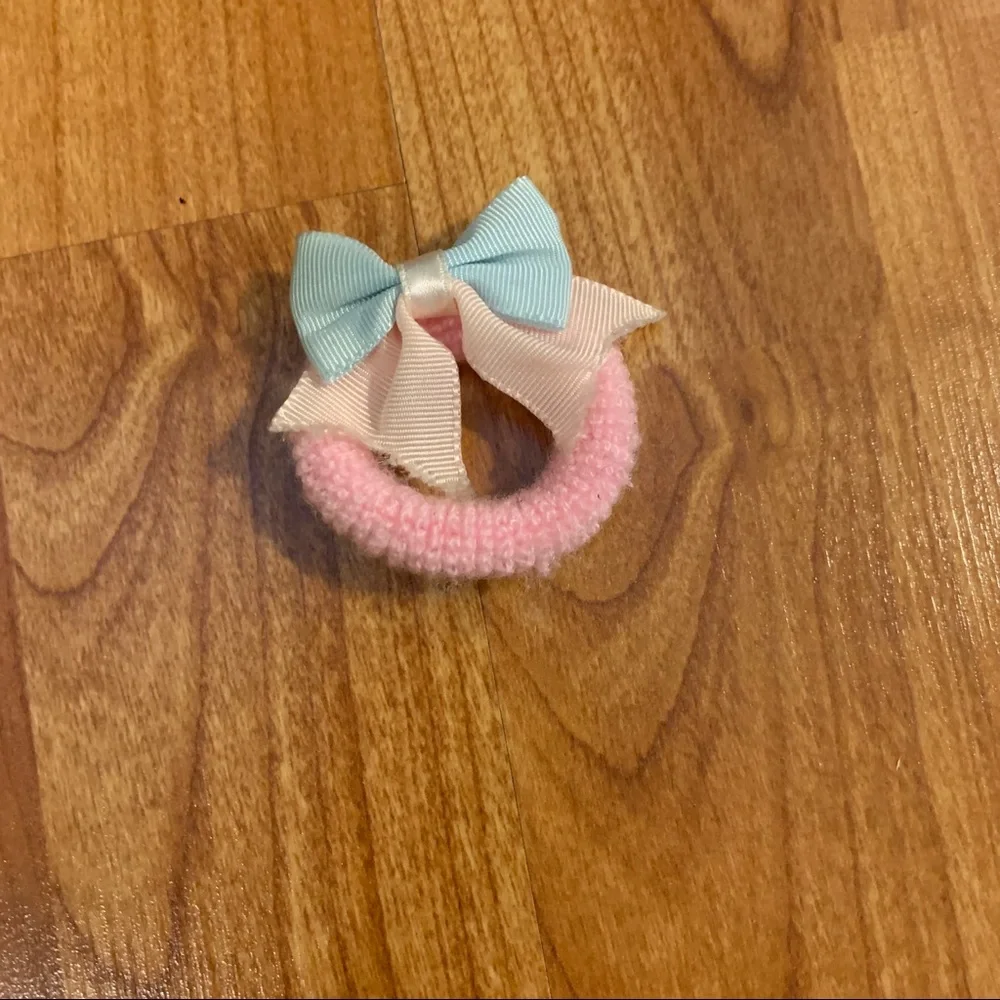 Free item: baby scrunchie